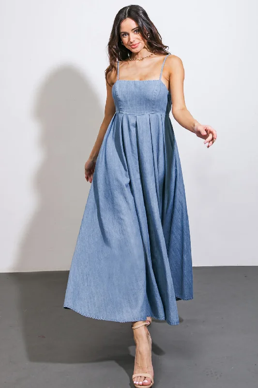 CAPTIVATING HEART DENIM MIDI DRESS Fashionable A-Line Midi Dress