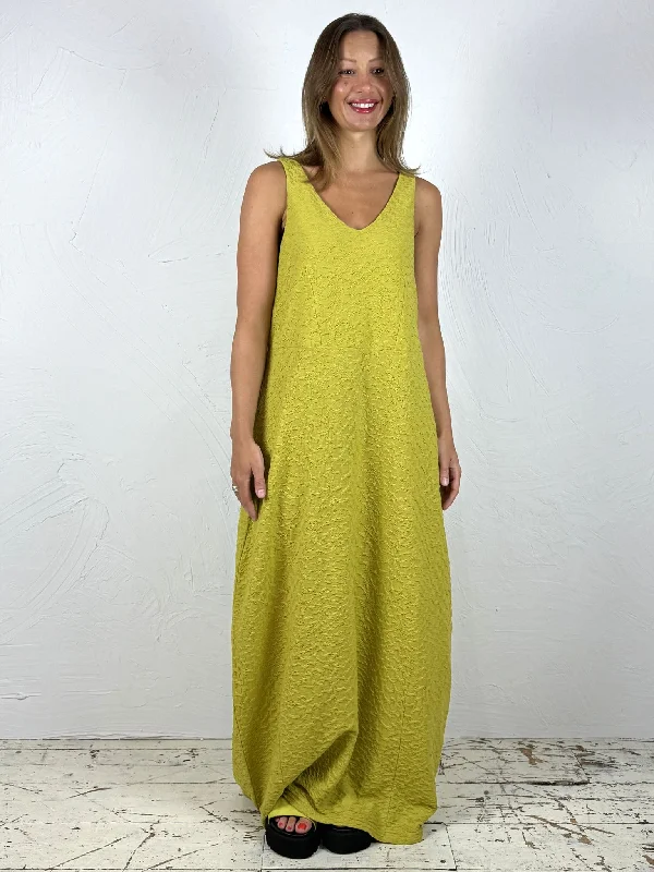 V-Neck Textured Maxi Dress with Pockets 2 Colours Comfortable Plunging Neckline Maxi Dress