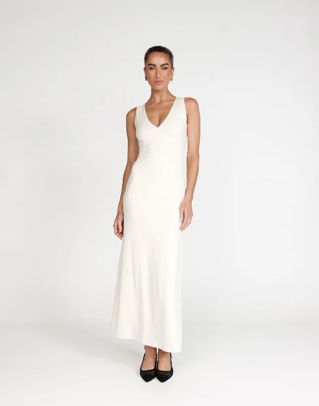 Zira Maxi Dress (Oat) Fashionable High-Waist Maxi Dress