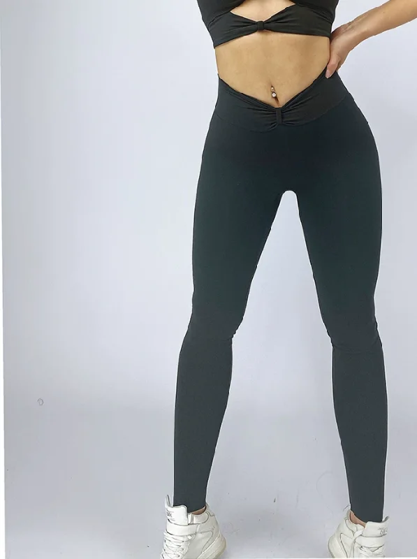 La Fitwear Legging First Meet Black Fashionable Plus-Size Activewear