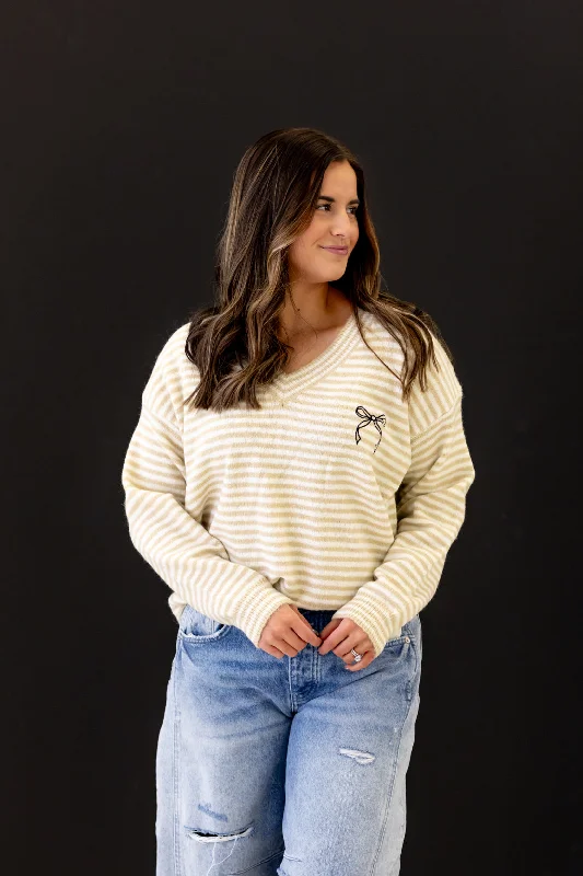 Sophie Striped Bow Sweater | Taupe/White Zippered Buttoned Snapped